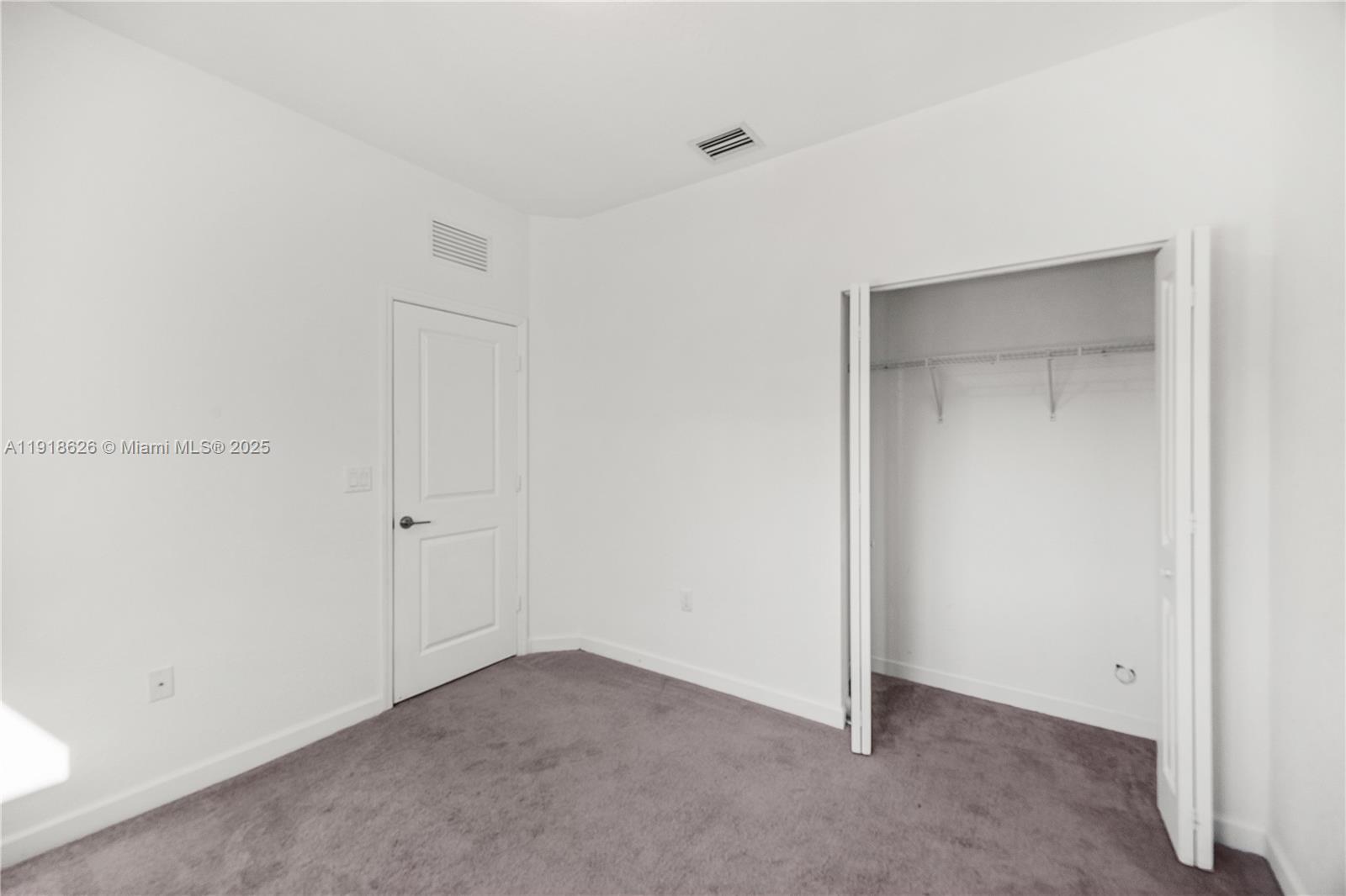 VIA VENTURA NEIGHBORHOOD - Residential