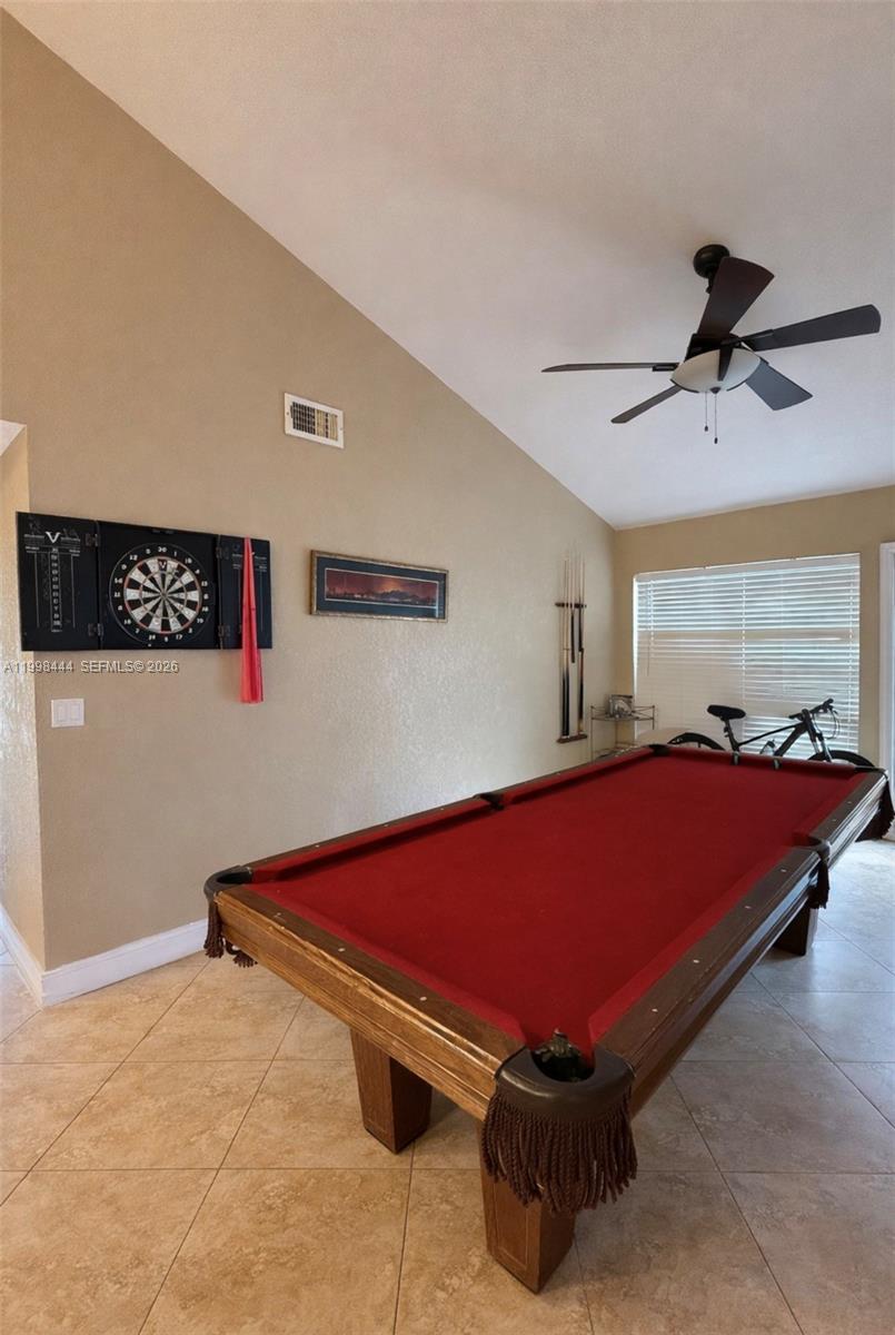 SPRINGTREE LAKES - Residential