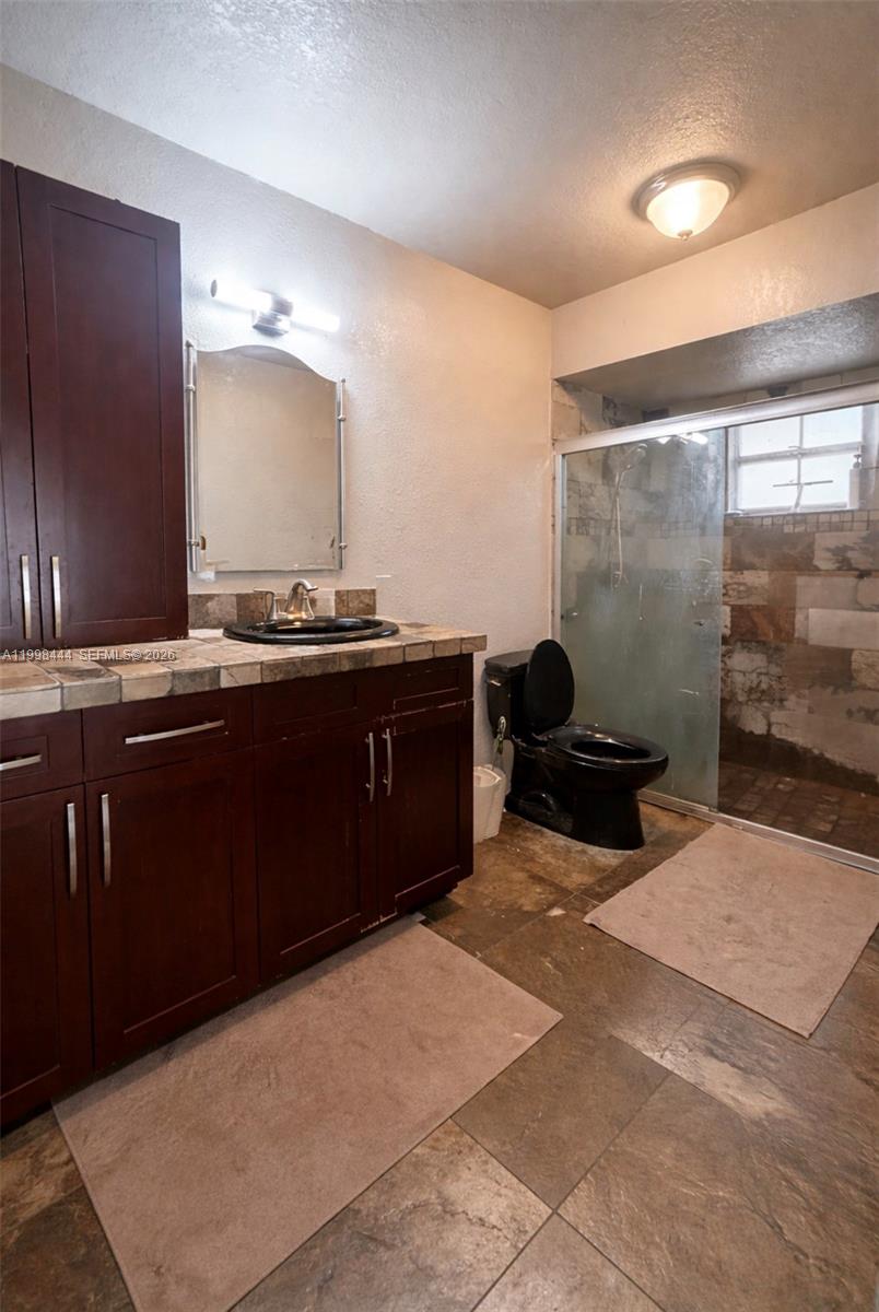 SPRINGTREE LAKES - Residential