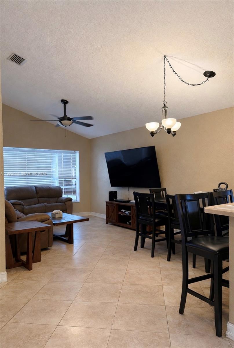 SPRINGTREE LAKES - Residential