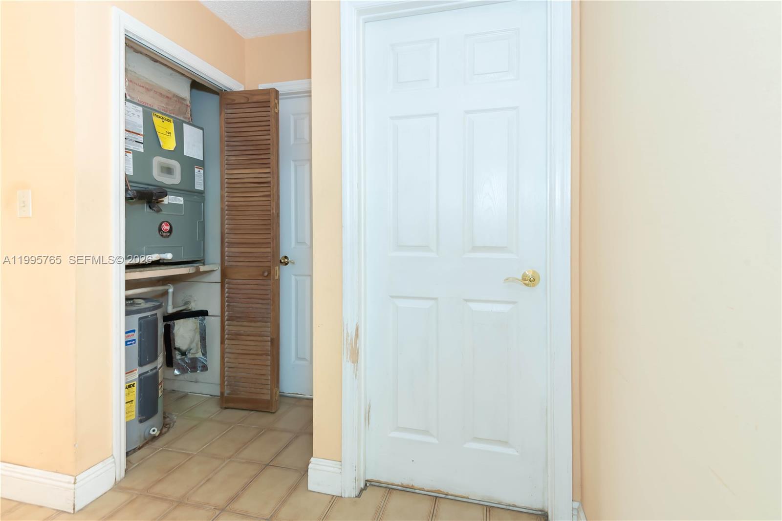 CLUB ESTATES CONDO NO IV - Residential