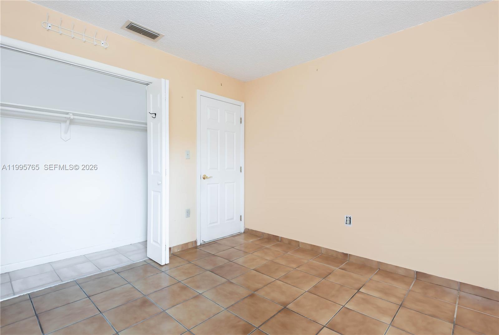 CLUB ESTATES CONDO NO IV - Residential