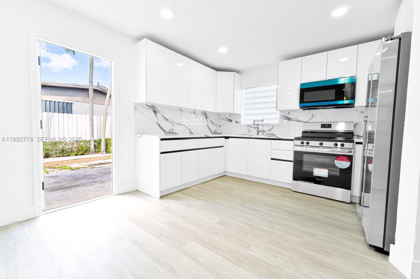 PALM SPRINGS NORTH SEC B - Residential