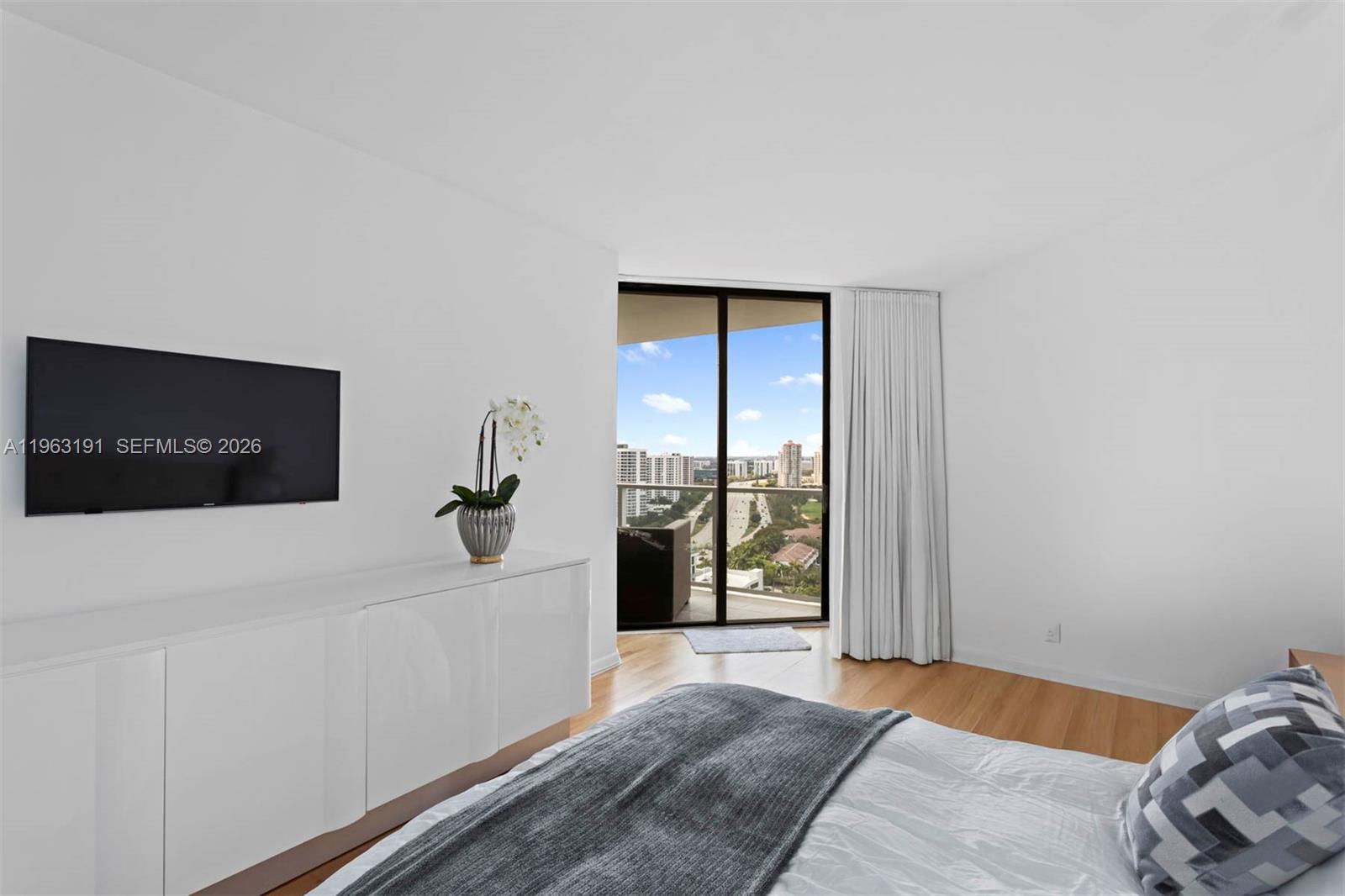 MARINA TOWER CONDO - Residential