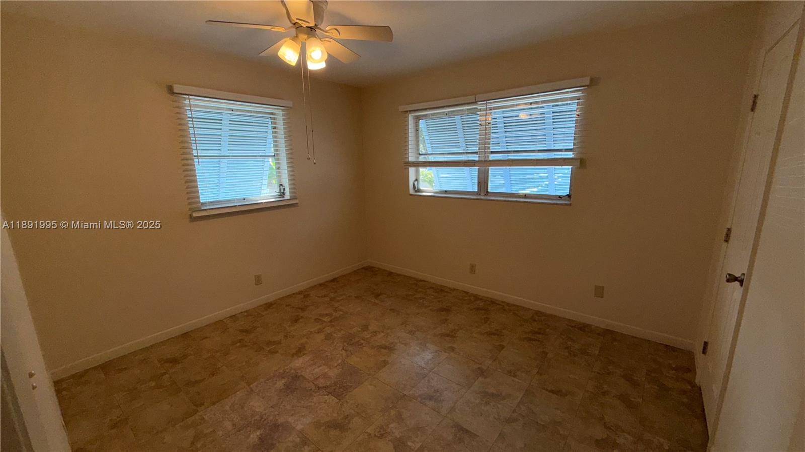 CORAM GARDENS - Residential Lease