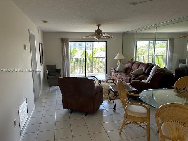 LAKEWOOD AT PALM BEACH CO - Residential