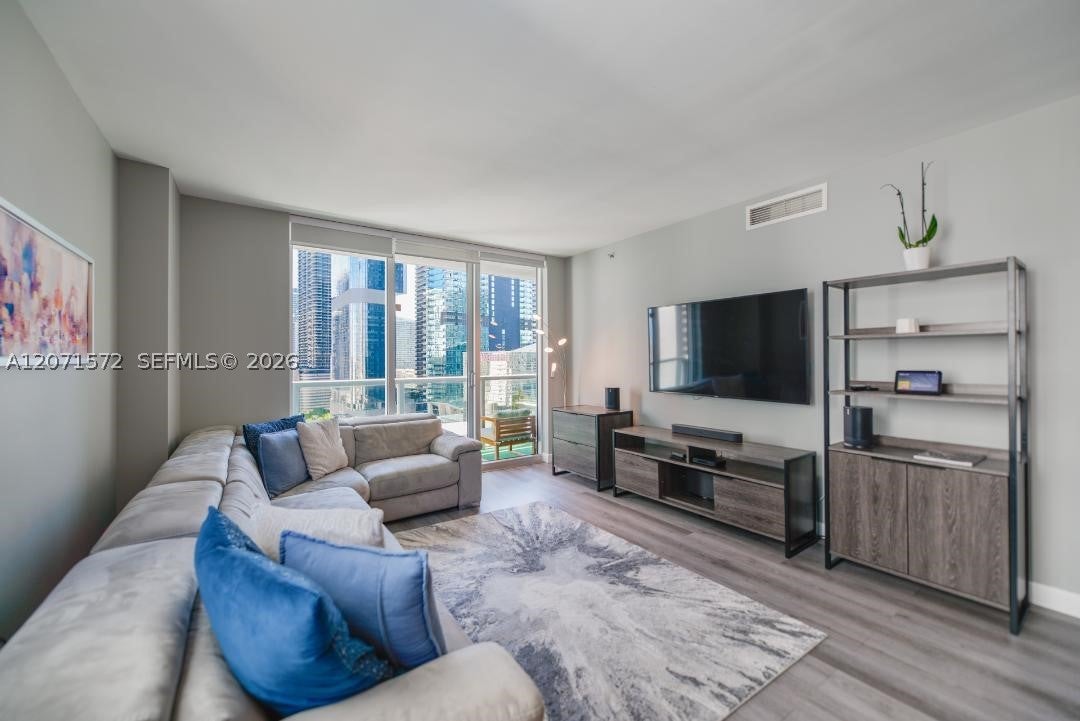 55 SE 6th St 2110