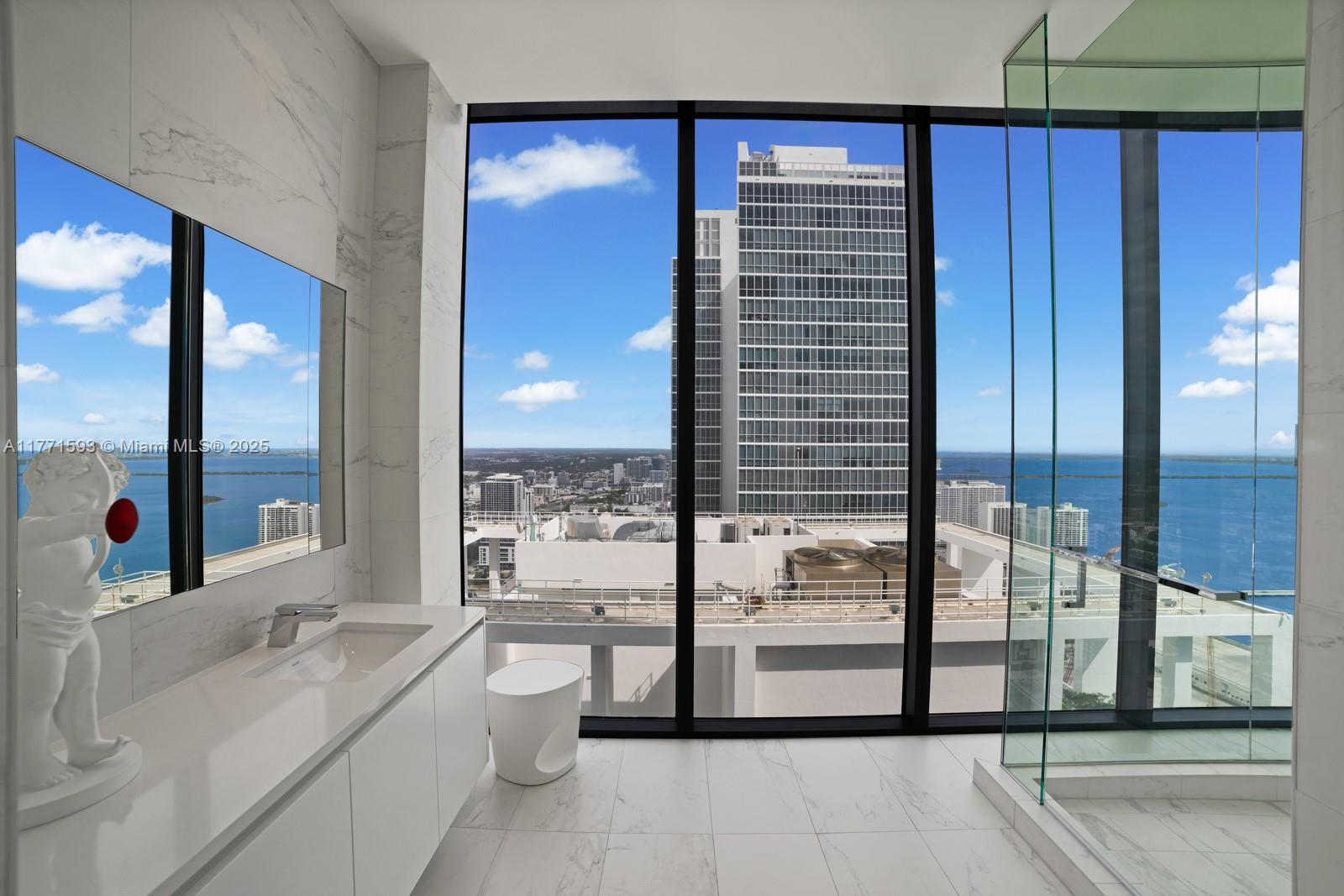ONE THOUSAND MUSEUM CONDO - Residential