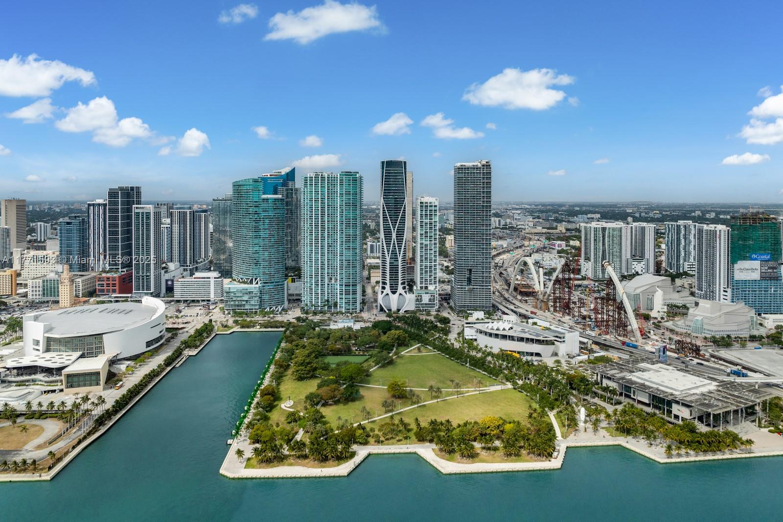 ONE THOUSAND MUSEUM CONDO - Residential