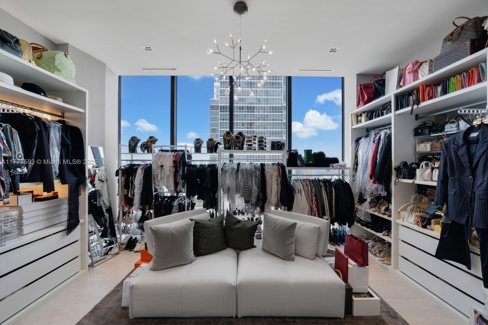ONE THOUSAND MUSEUM CONDO - Residential