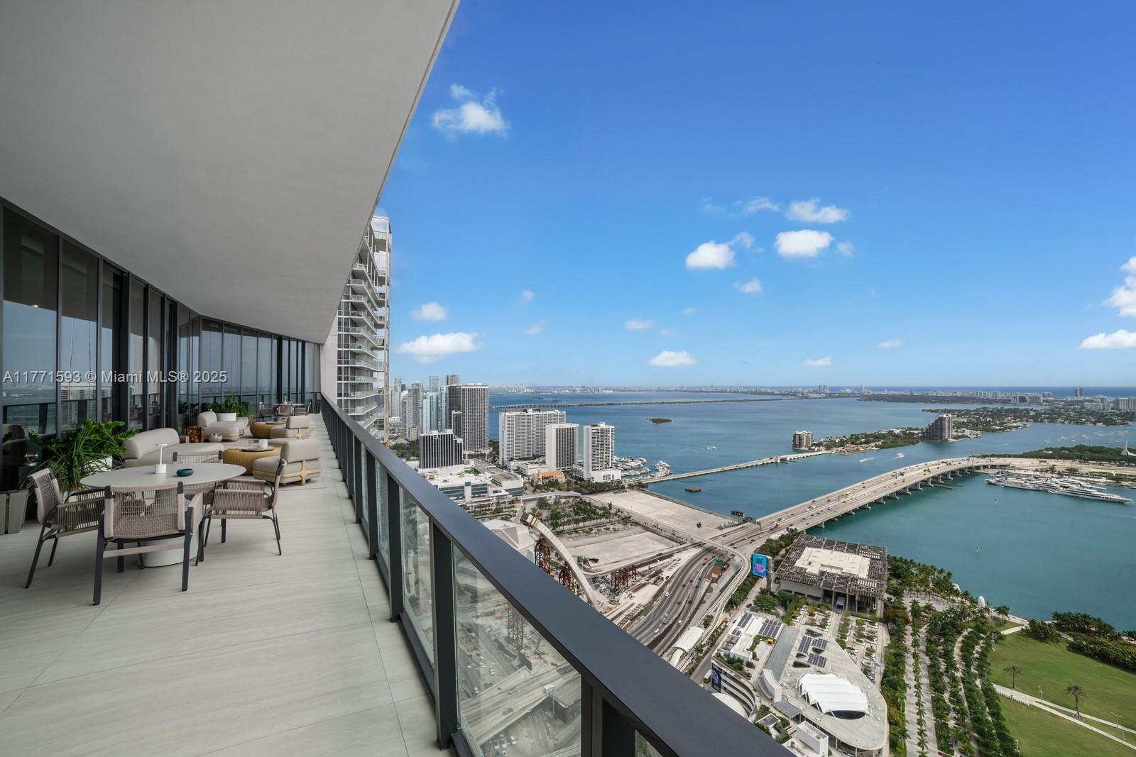 ONE THOUSAND MUSEUM CONDO - Residential