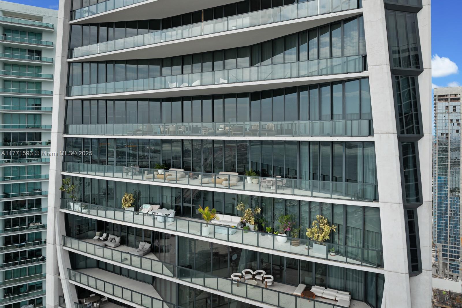 ONE THOUSAND MUSEUM CONDO - Residential