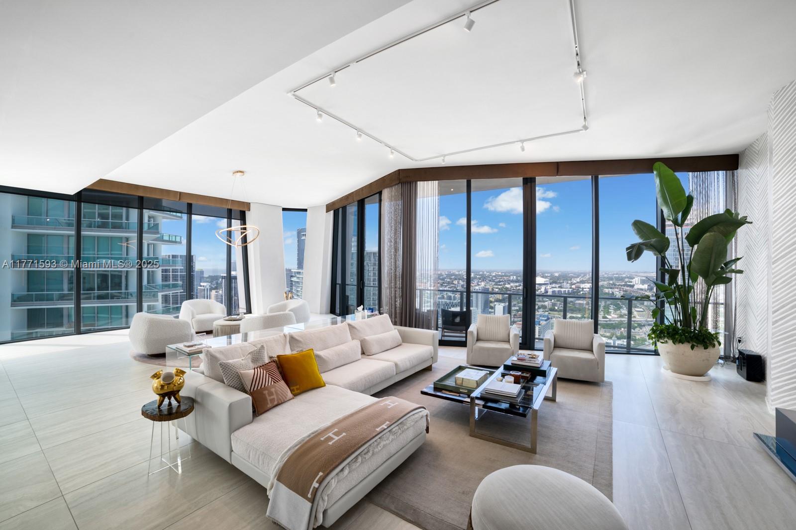 ONE THOUSAND MUSEUM CONDO - Residential