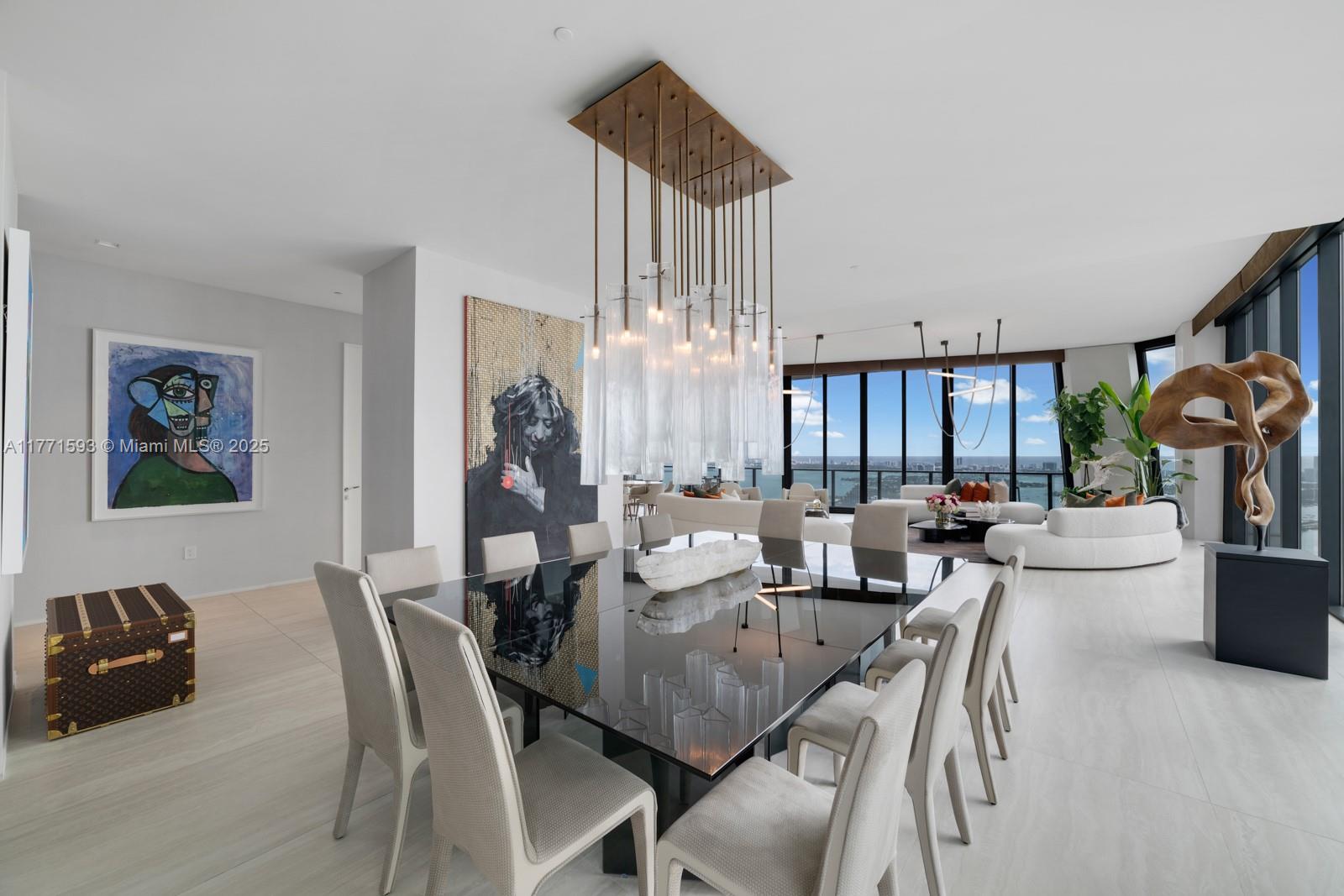 ONE THOUSAND MUSEUM CONDO - Residential