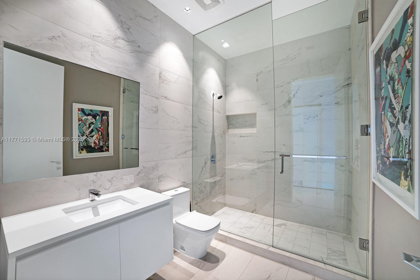 ONE THOUSAND MUSEUM CONDO - Residential