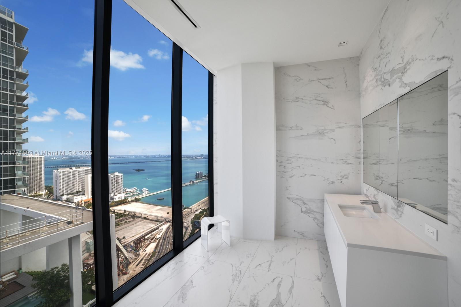 ONE THOUSAND MUSEUM CONDO - Residential
