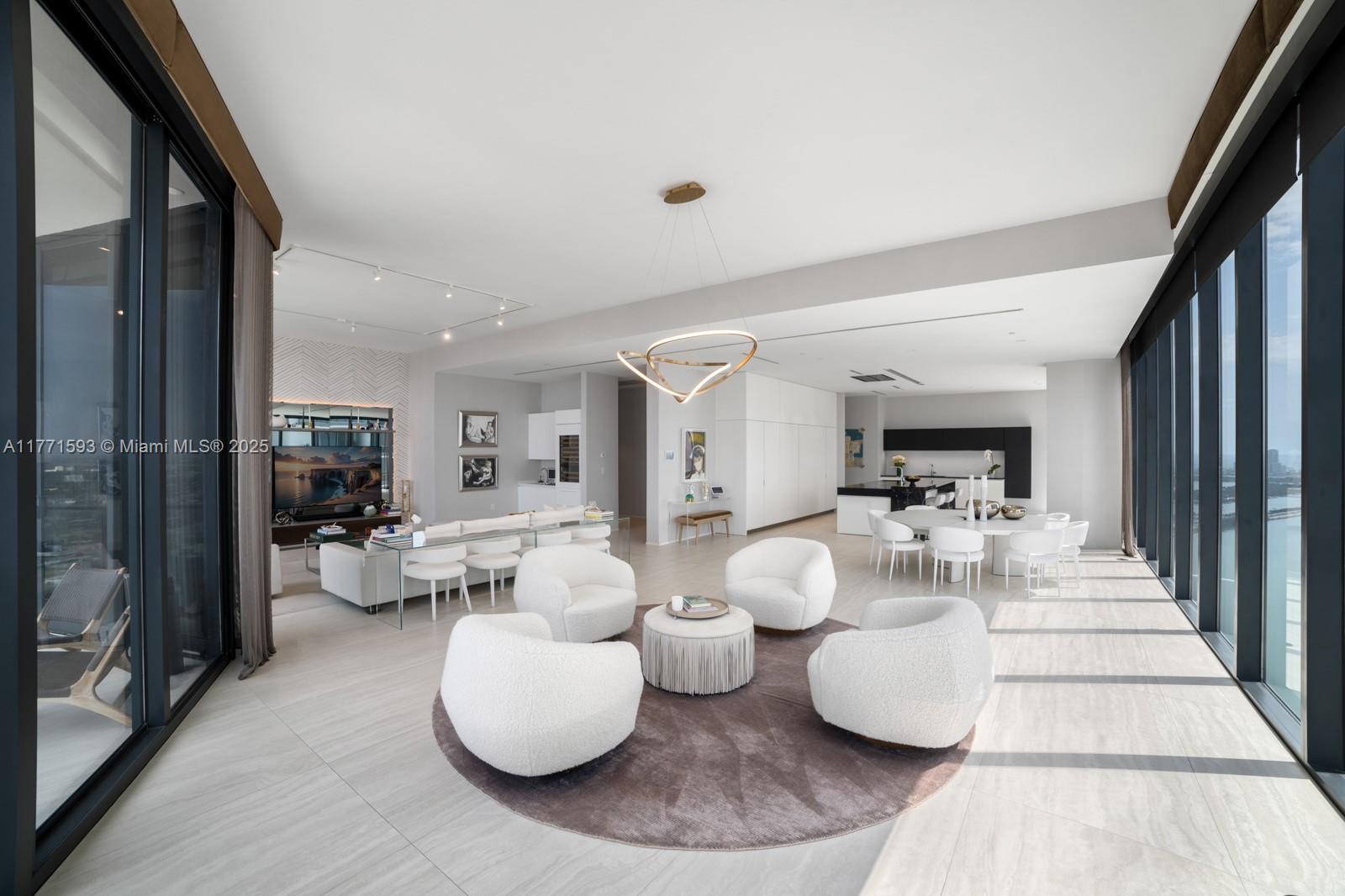 ONE THOUSAND MUSEUM CONDO - Residential