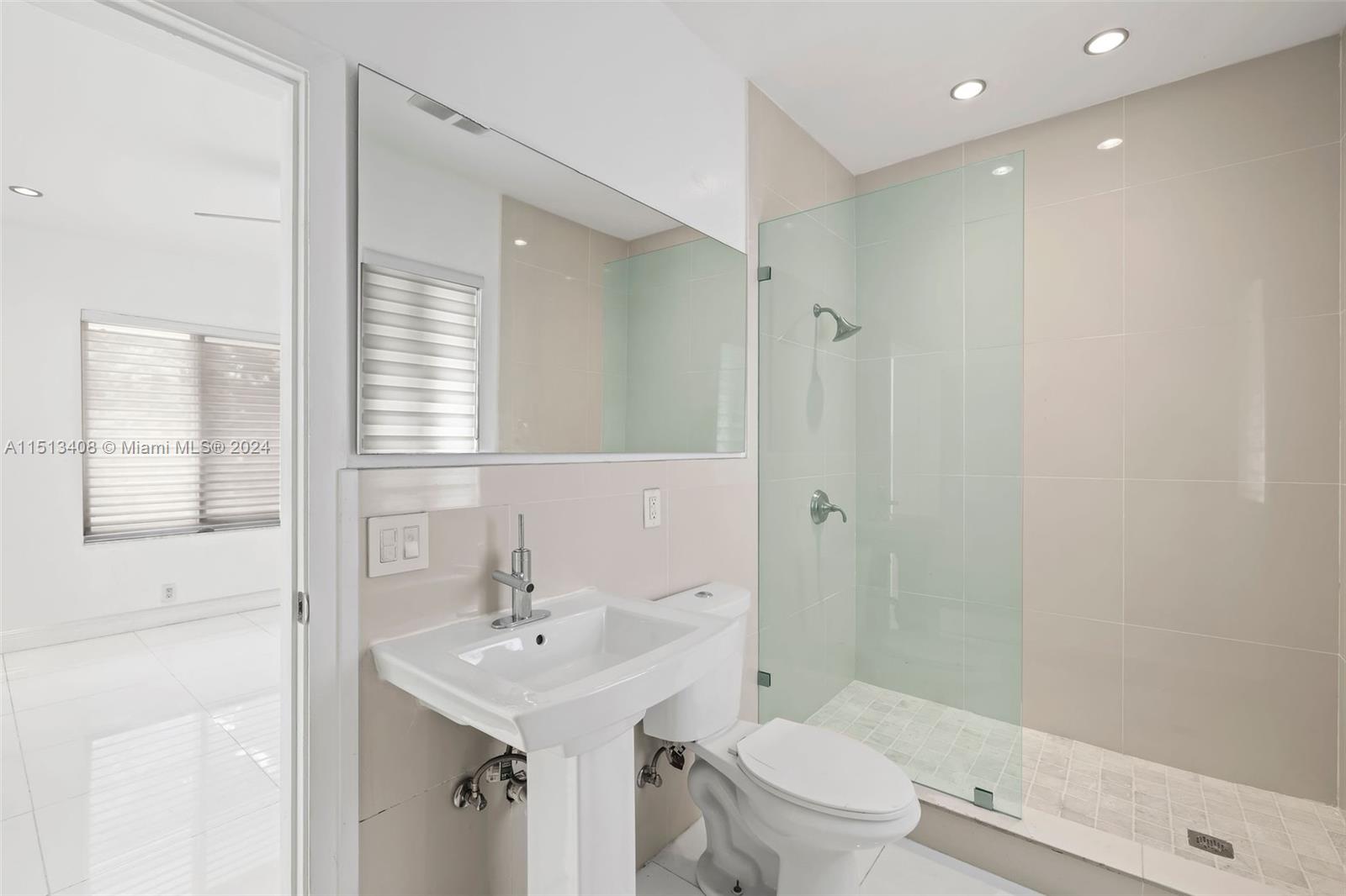 unicooperated dade - Residential