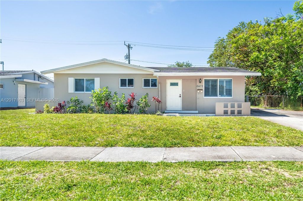 Photo of 6472 Pierce St, Hollywood, FL 33024 (MLS # A12017163)