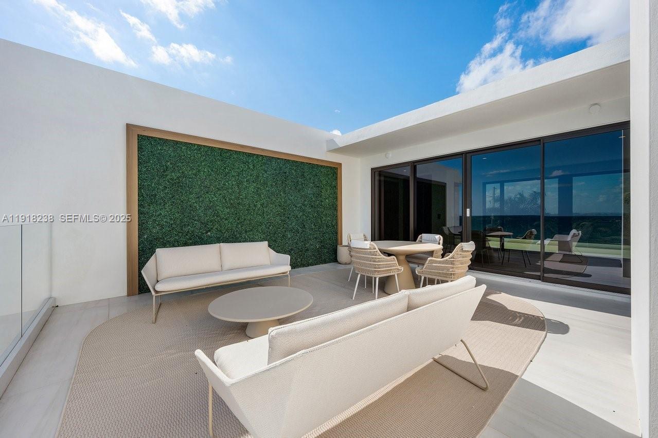 HILLSBORO MILE - Residential