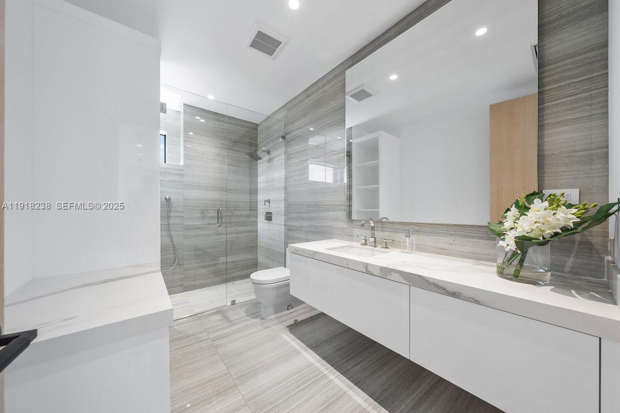 HILLSBORO MILE - Residential