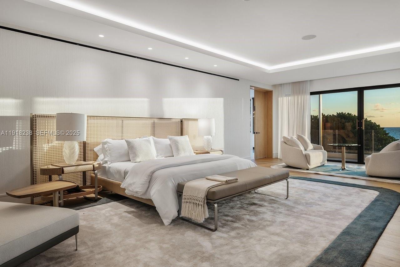 HILLSBORO MILE - Residential