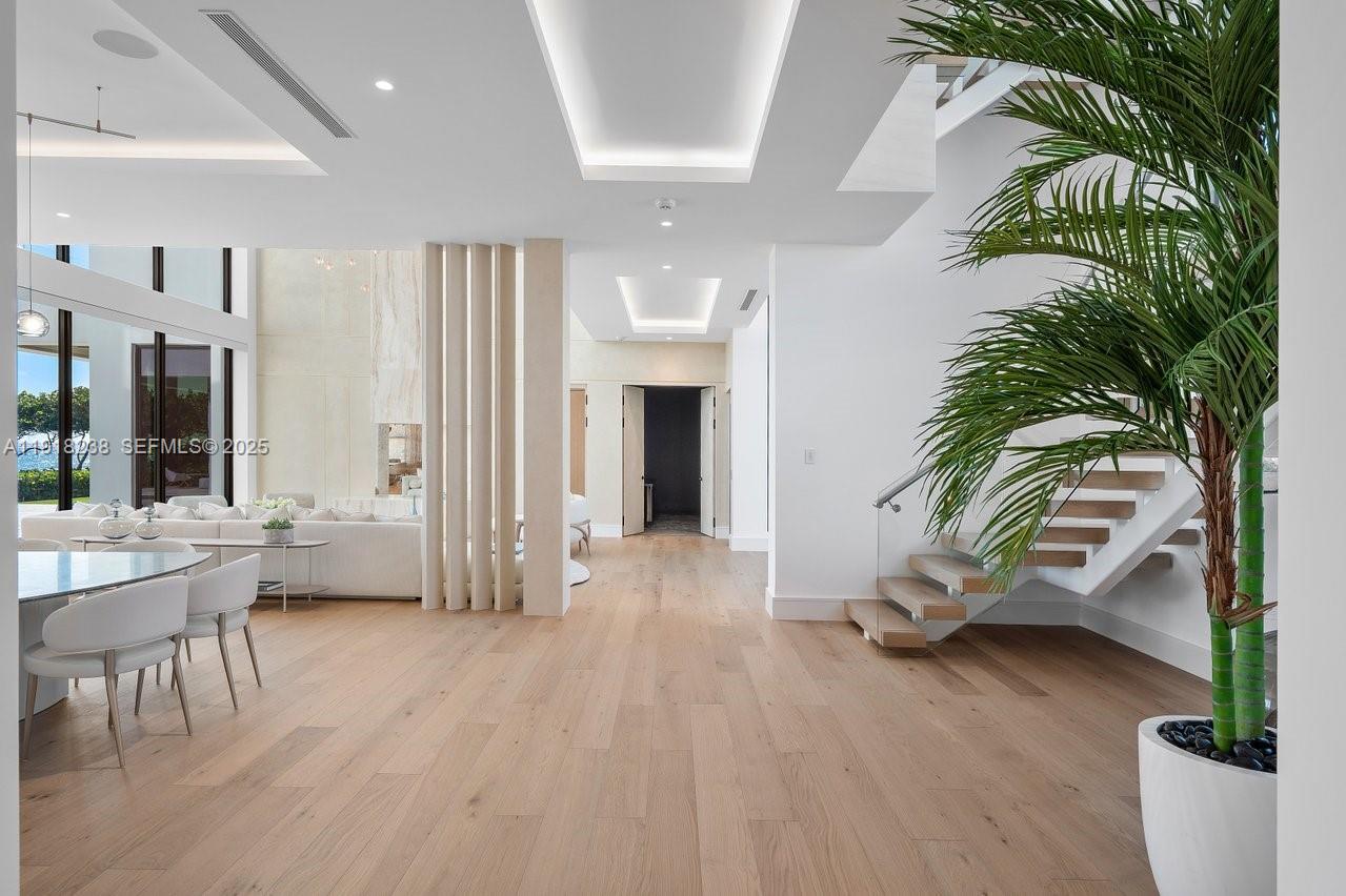 HILLSBORO MILE - Residential