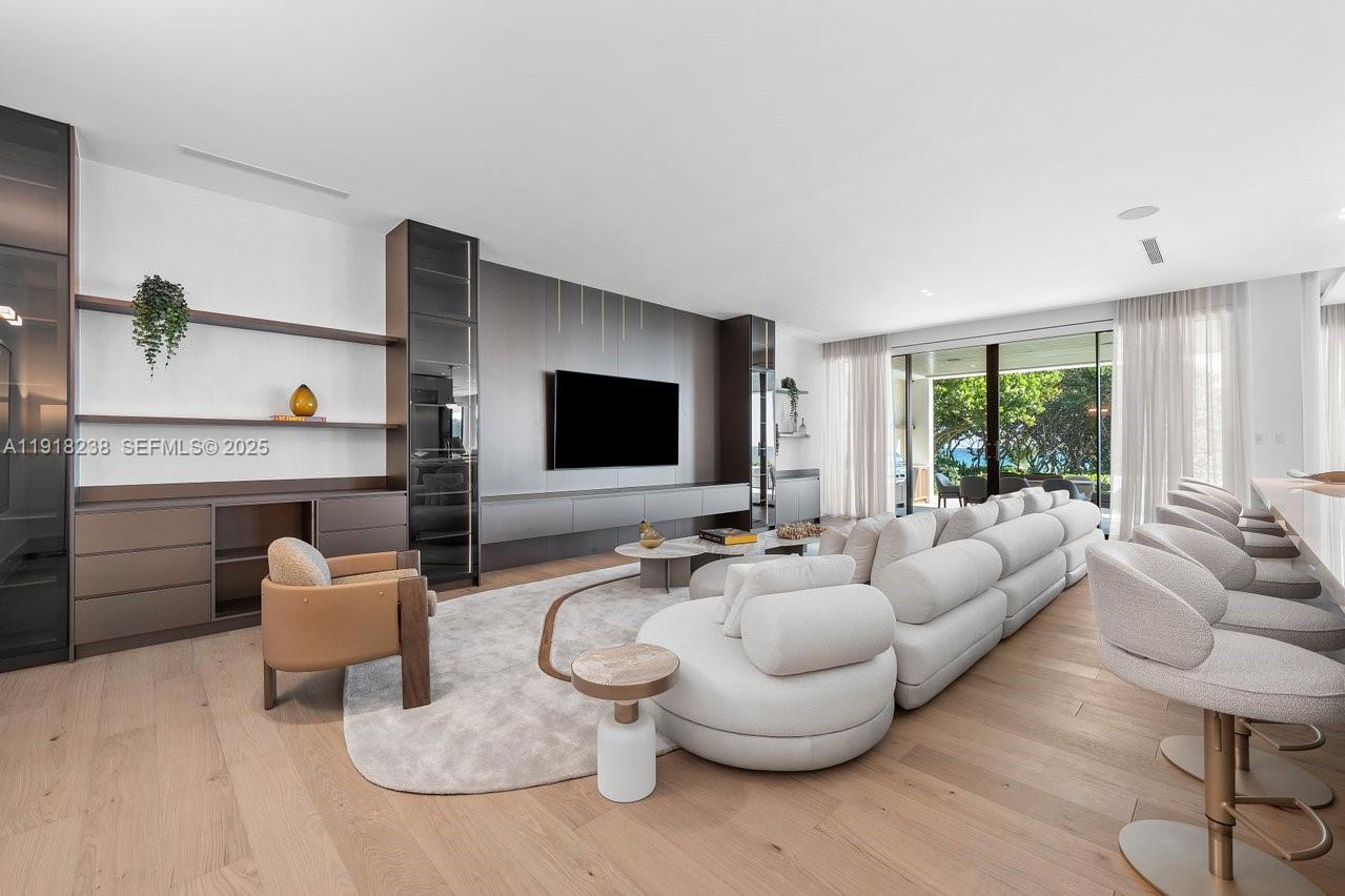 HILLSBORO MILE - Residential