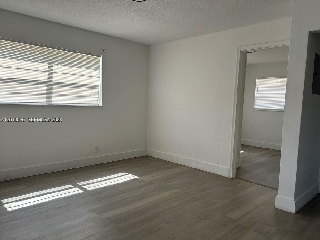 Photo of 916 SW 10th St, Hallandale Beach, FL 33009 (MLS # A12000586)