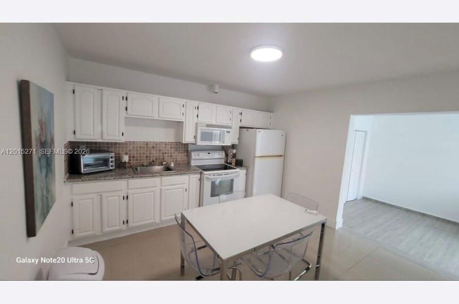 WOODSIDE - Residential Lease