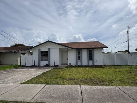 17995 SW 105th Ave Miami FL 33157