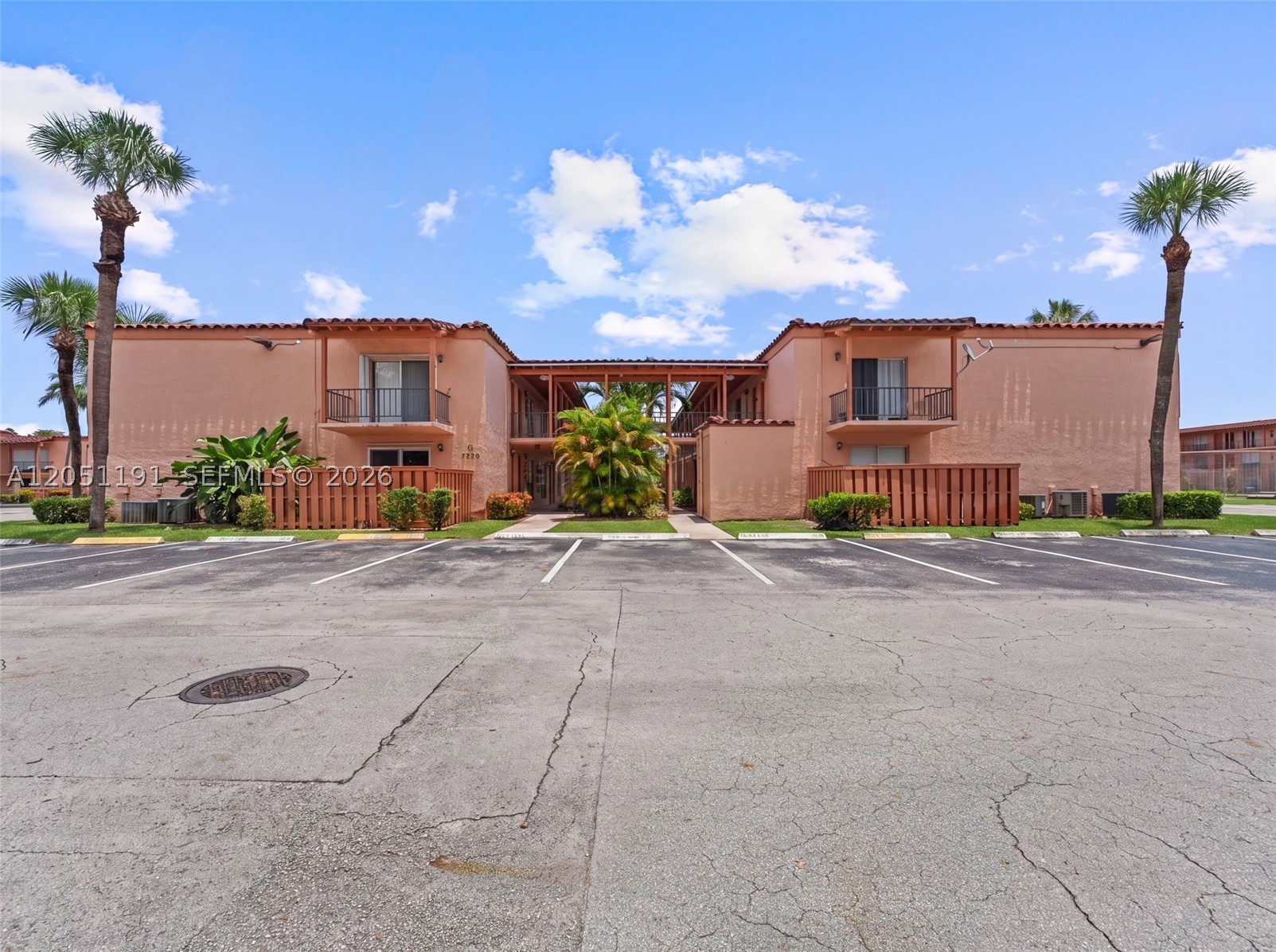 Photo 1 of 38 — 7220 Fairway Dr G3, Miami Lakes, FL 33014