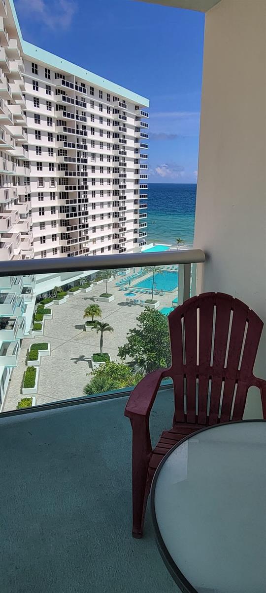 TIDES ON HOLLYWOOD BEACH - Residential