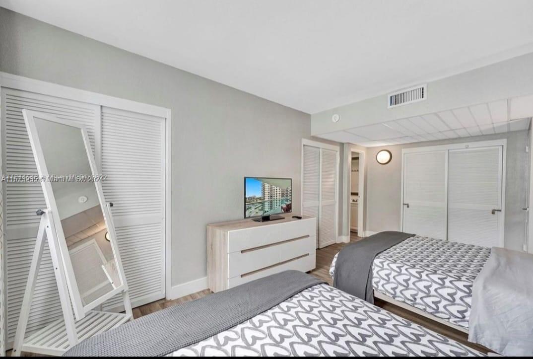 TIDES ON HOLLYWOOD BEACH - Residential