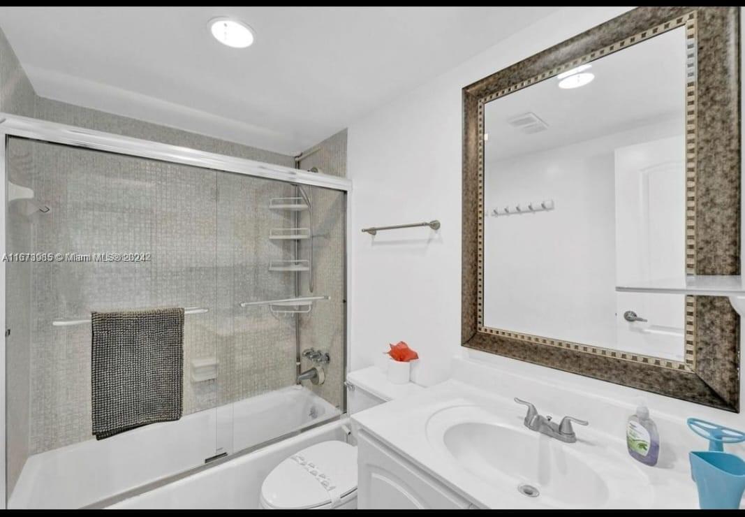 TIDES ON HOLLYWOOD BEACH - Residential