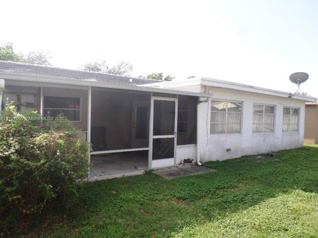 Tamarac Lakes North 3rd S - Residential