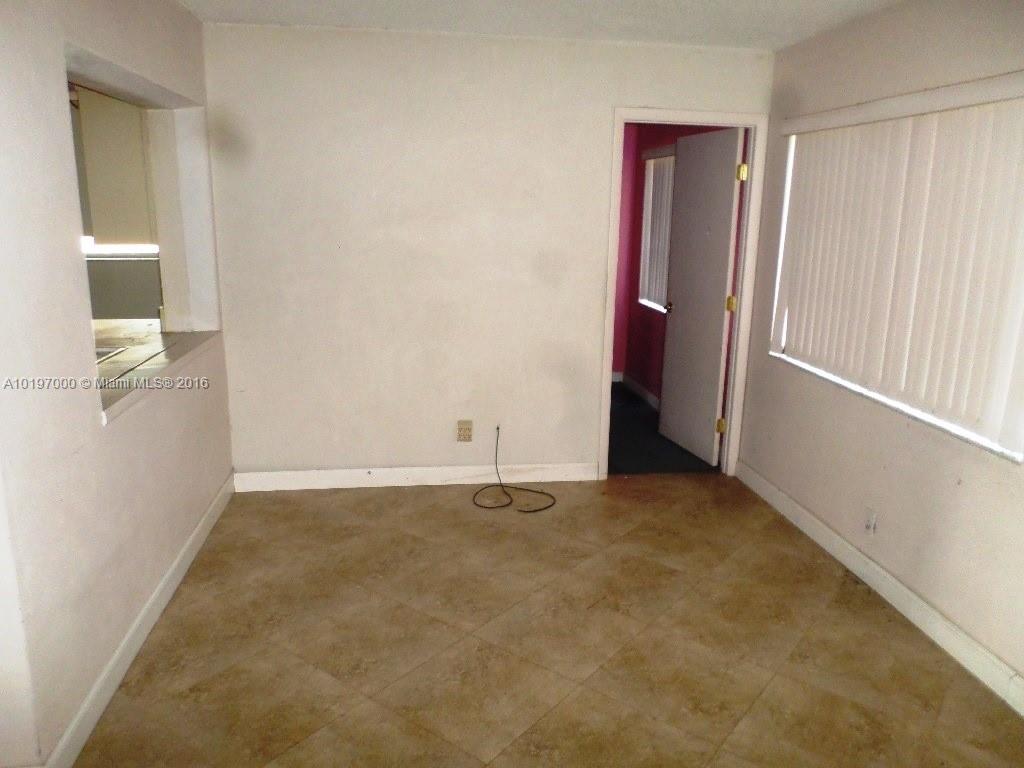 Tamarac Lakes North 3rd S - Residential