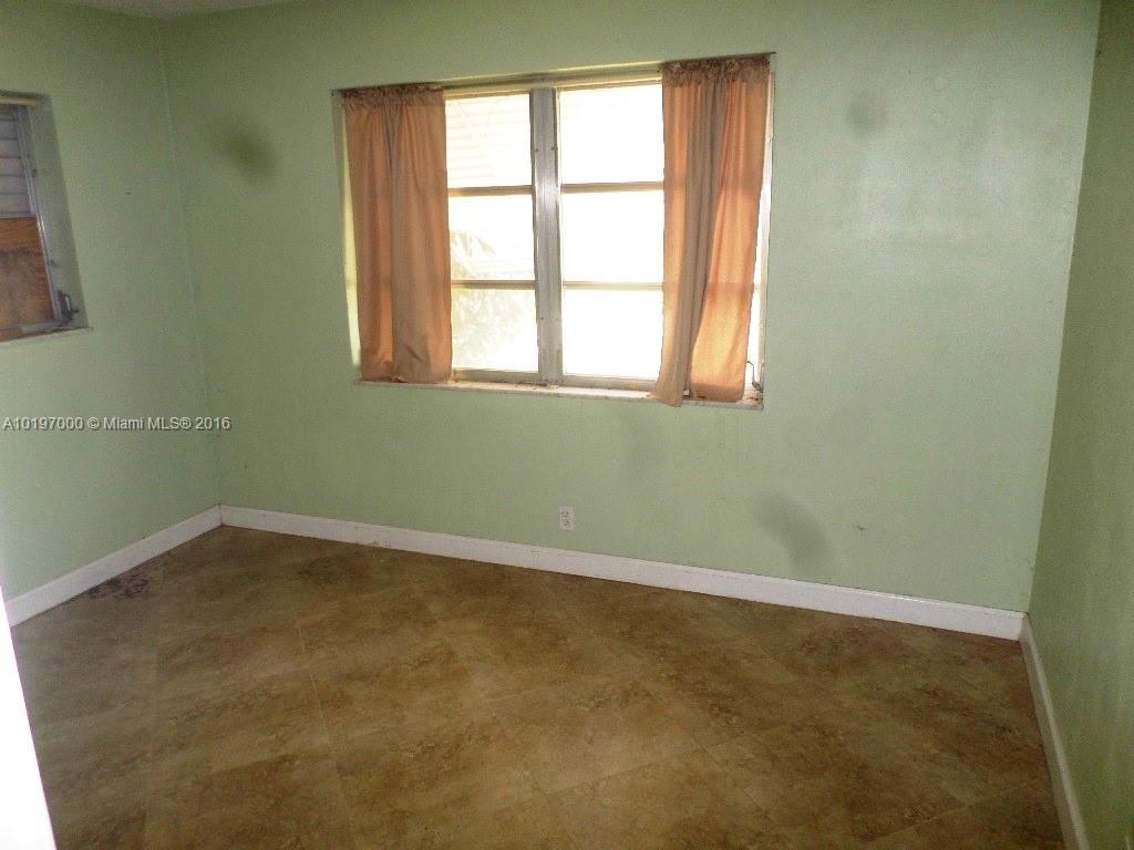 Tamarac Lakes North 3rd S - Residential