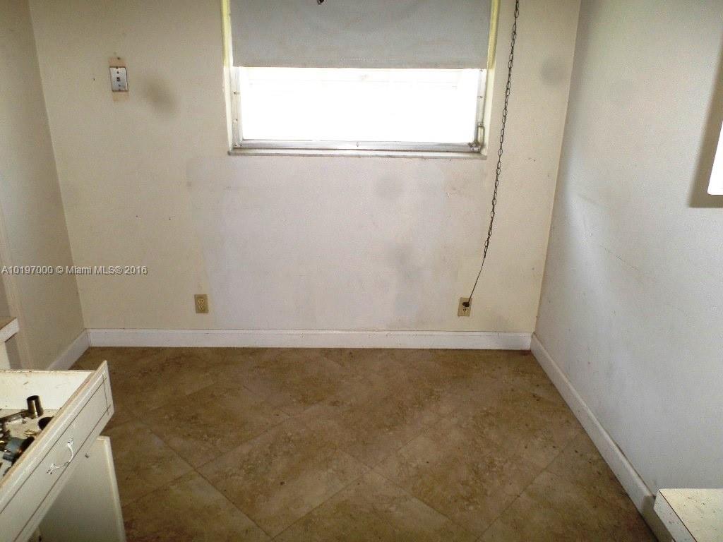 Tamarac Lakes North 3rd S - Residential