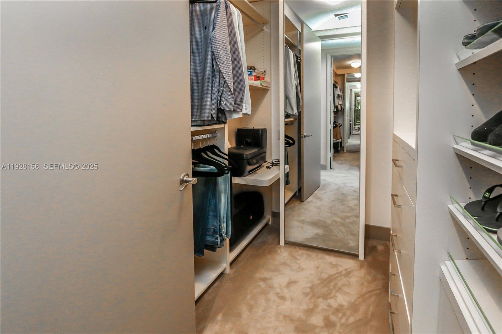 TDR TOWER II CONDO - Residential