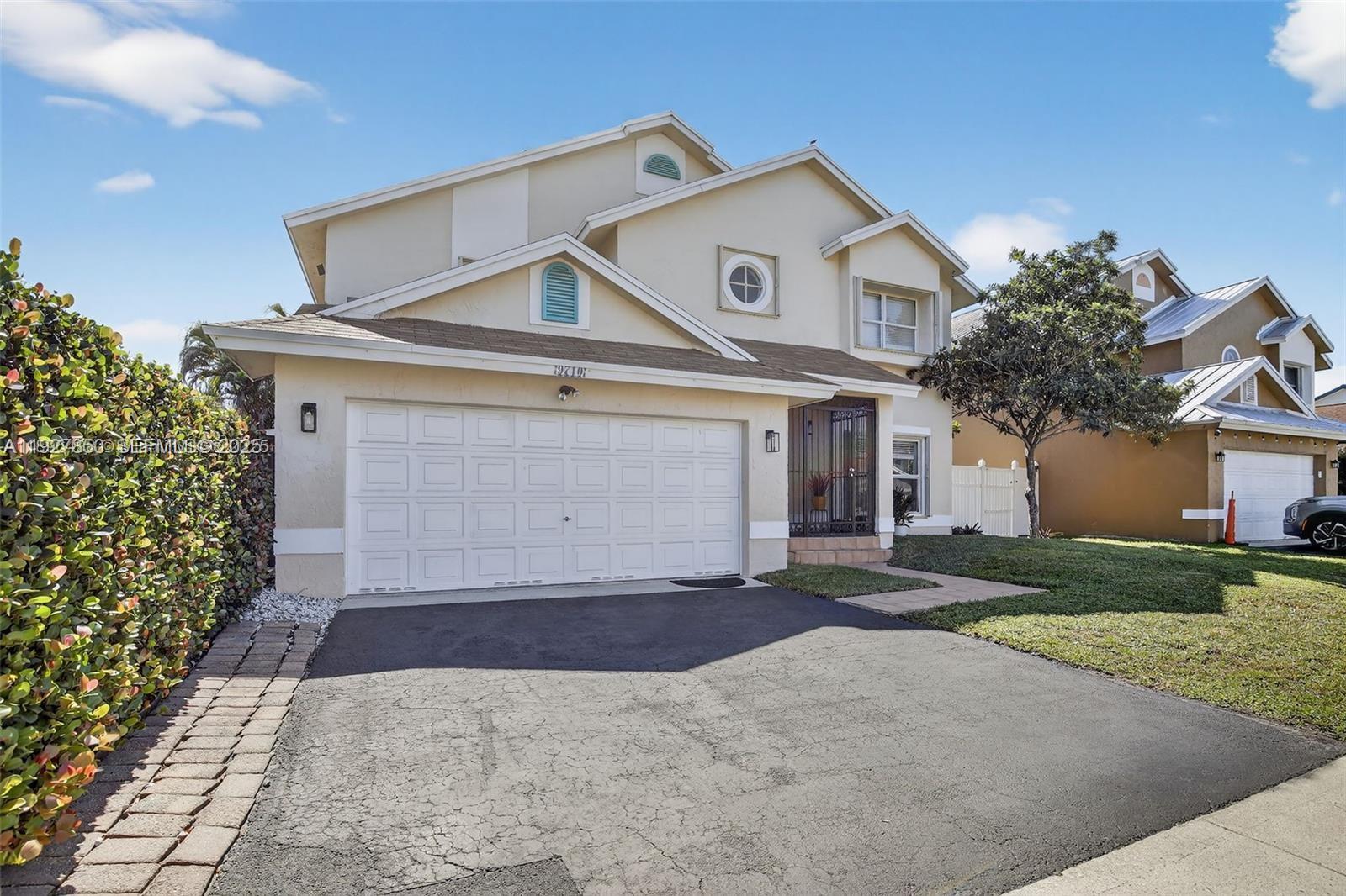 LAKESIDE SOUTH - Residential