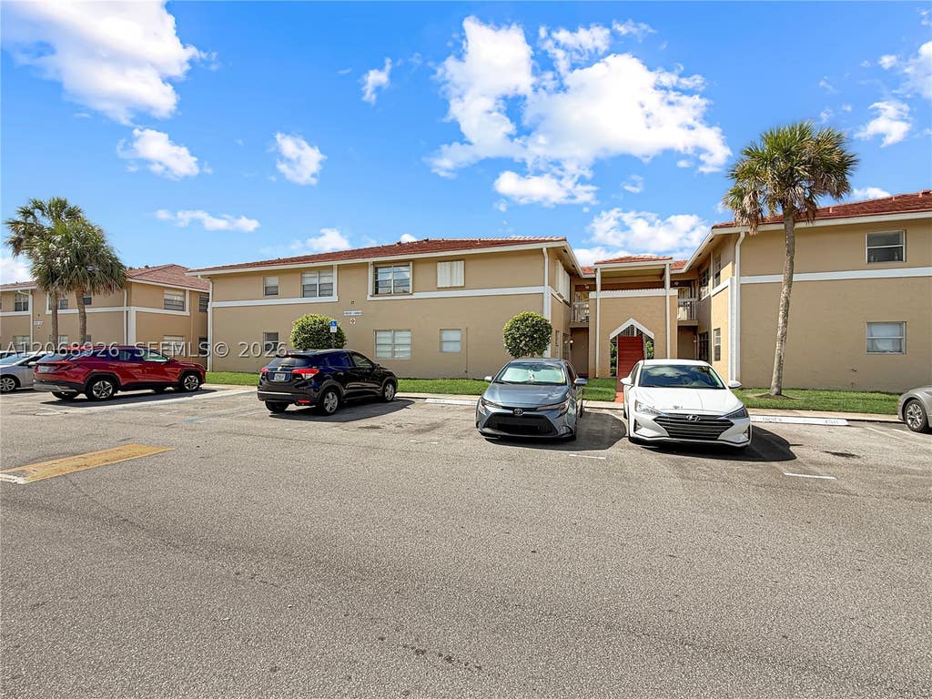 Photo of 10056 Twin Lakes Dr #37-D, Coral Springs, FL 33071 (MLS # A12068926)