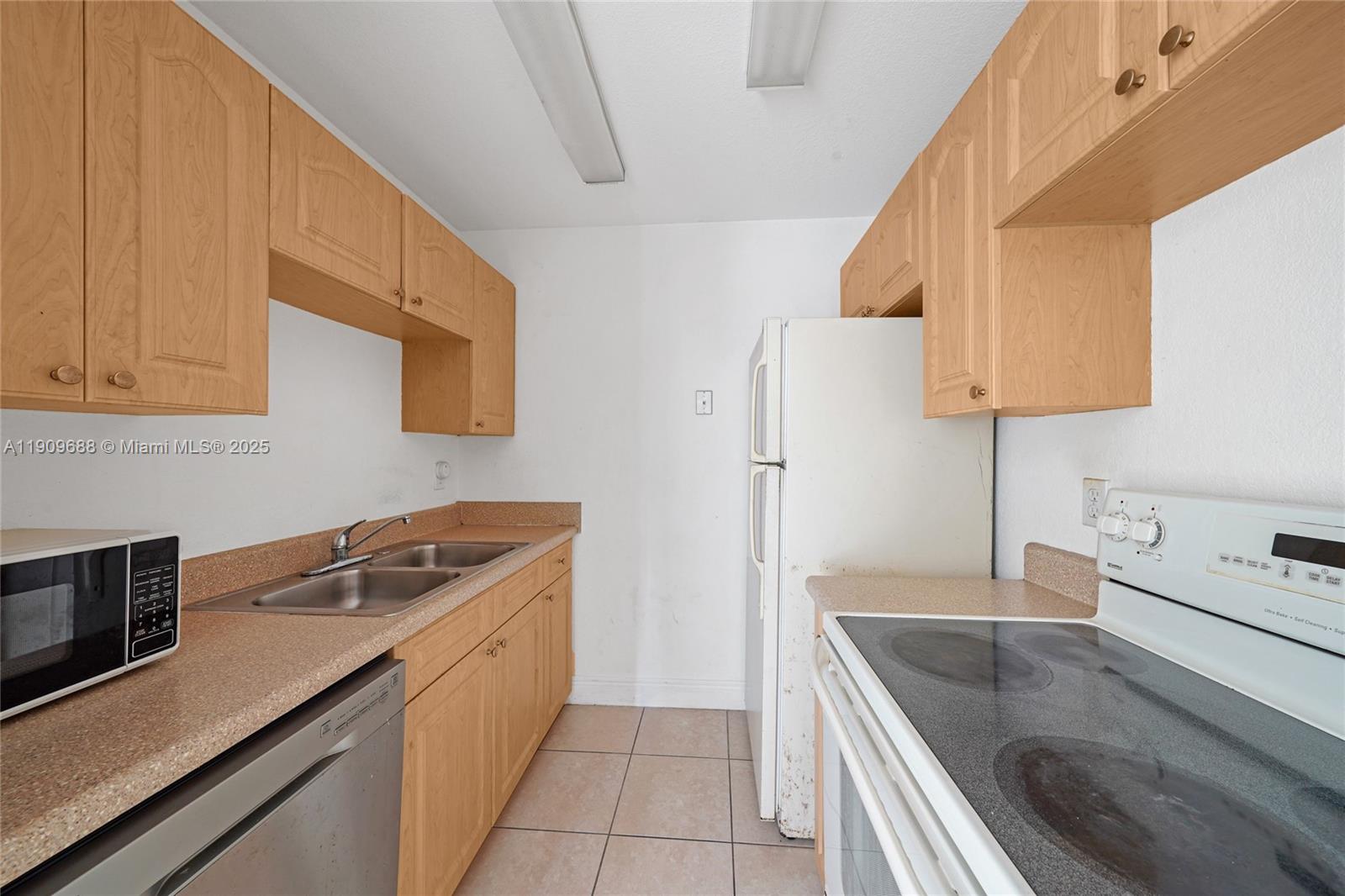 STONEBRIDGE GARDENS SECTI - Residential Lease