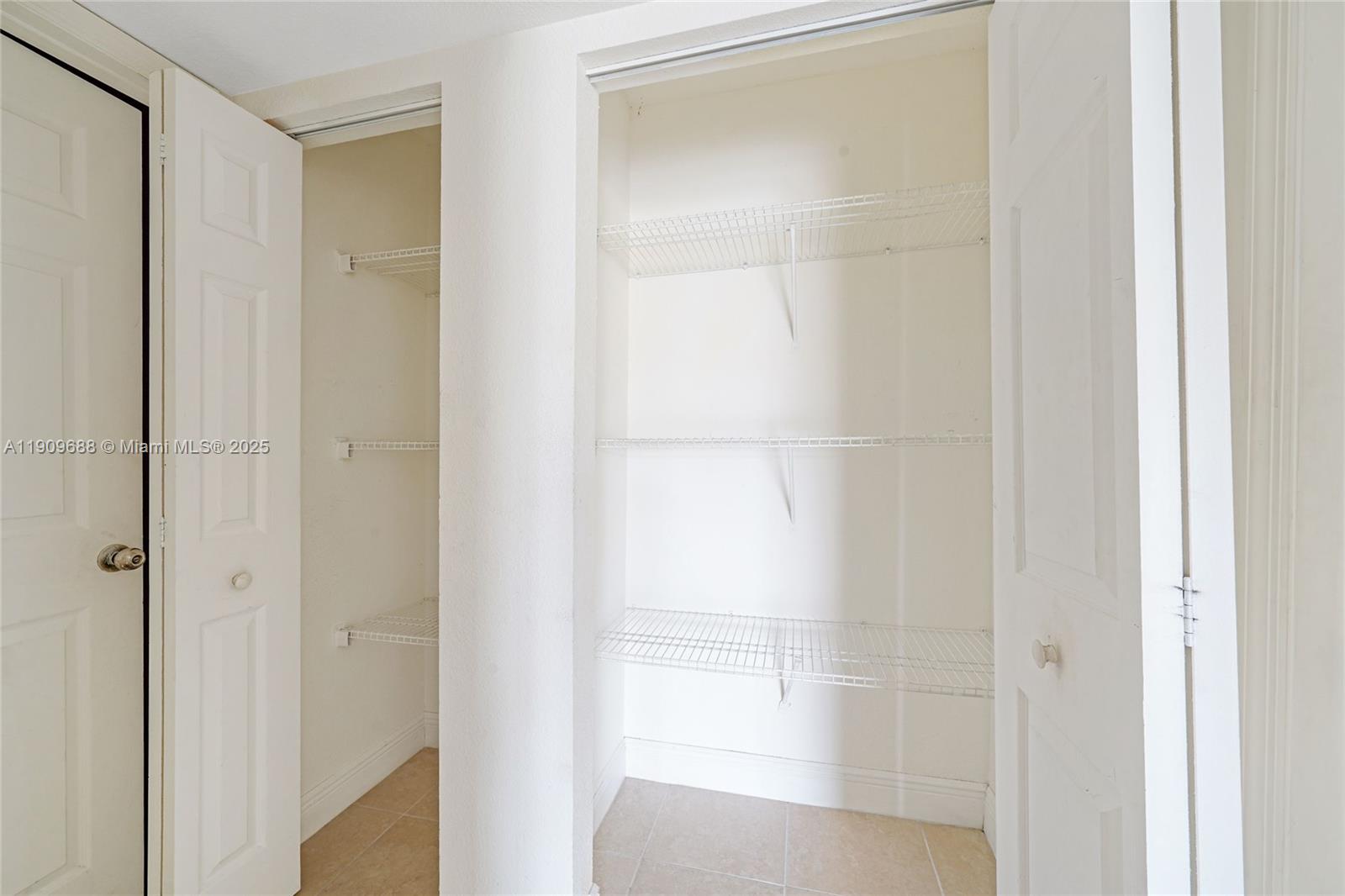 STONEBRIDGE GARDENS SECTI - Residential Lease