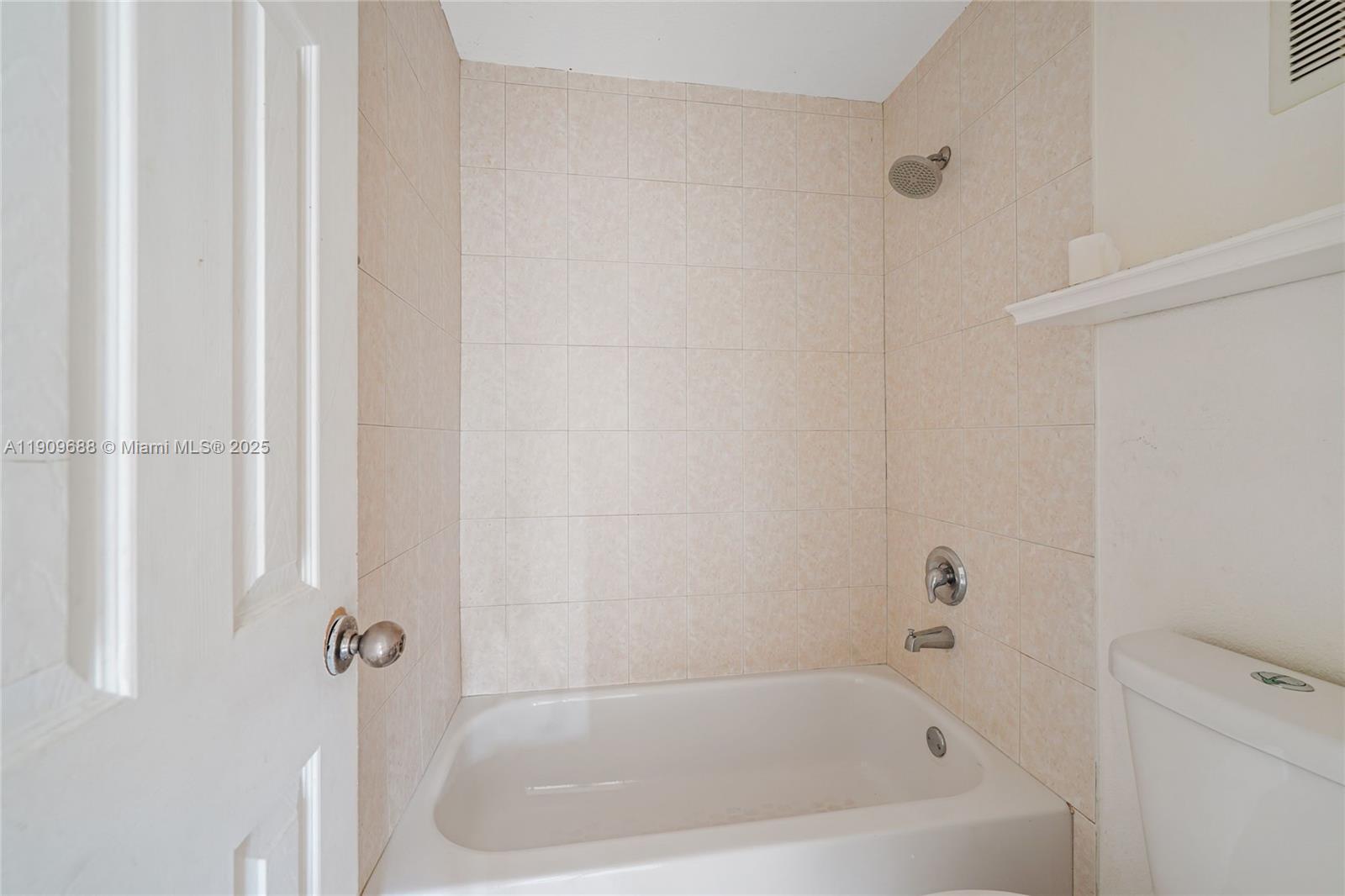 STONEBRIDGE GARDENS SECTI - Residential Lease