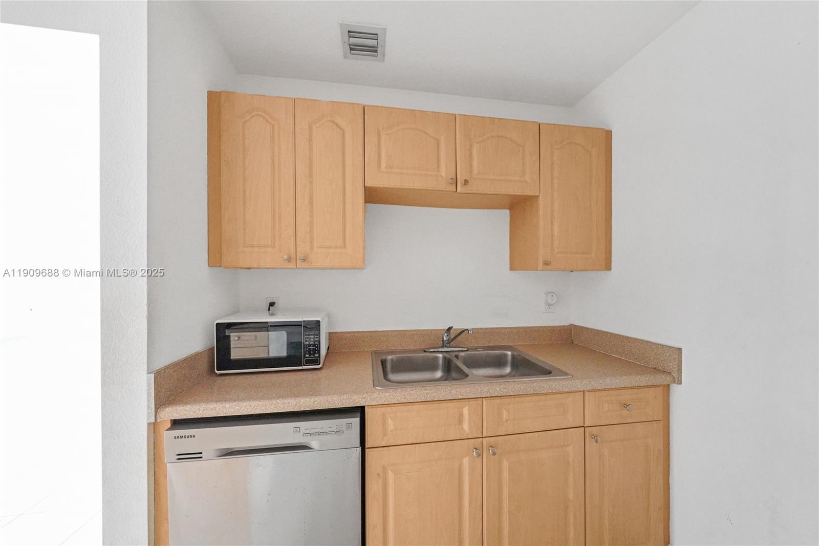 STONEBRIDGE GARDENS SECTI - Residential Lease