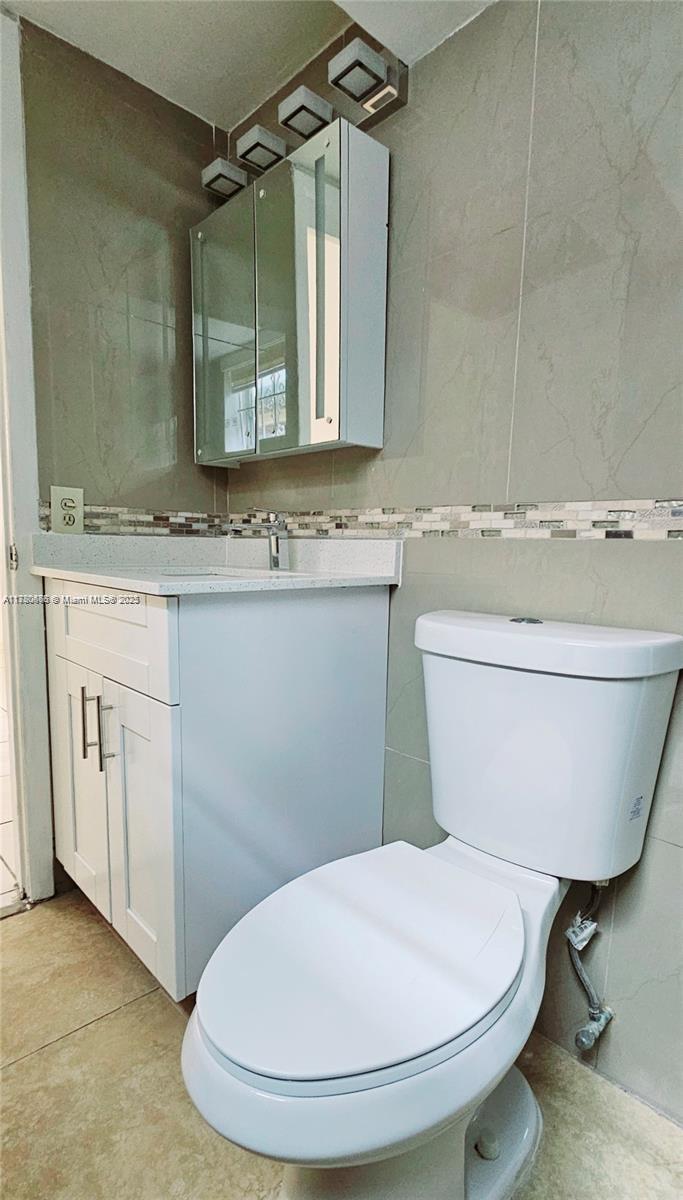 FOREVER ELEGANT CONDO - Residential