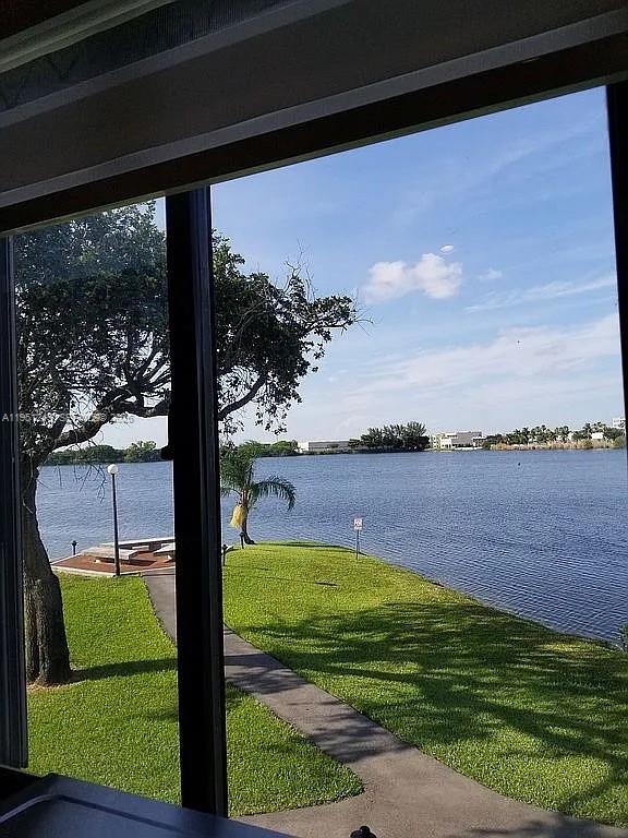 15539 N Miami Lakeway N 203-22