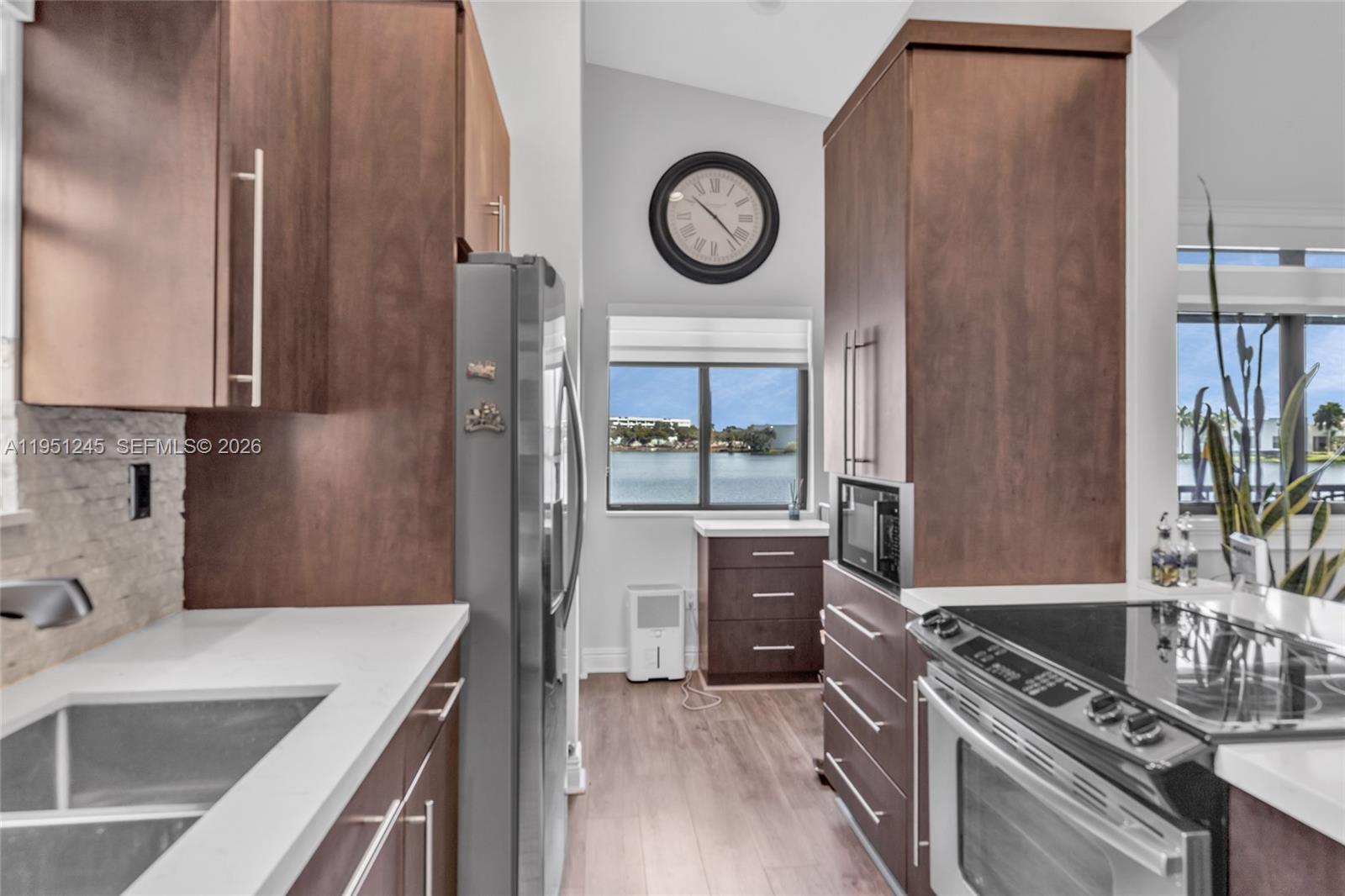 15539 N Miami Lakeway N 203-22