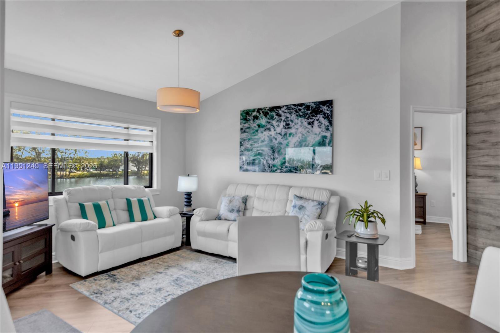 15539 N Miami Lakeway N 203-22